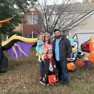 Meet your Posher, April Hathaway